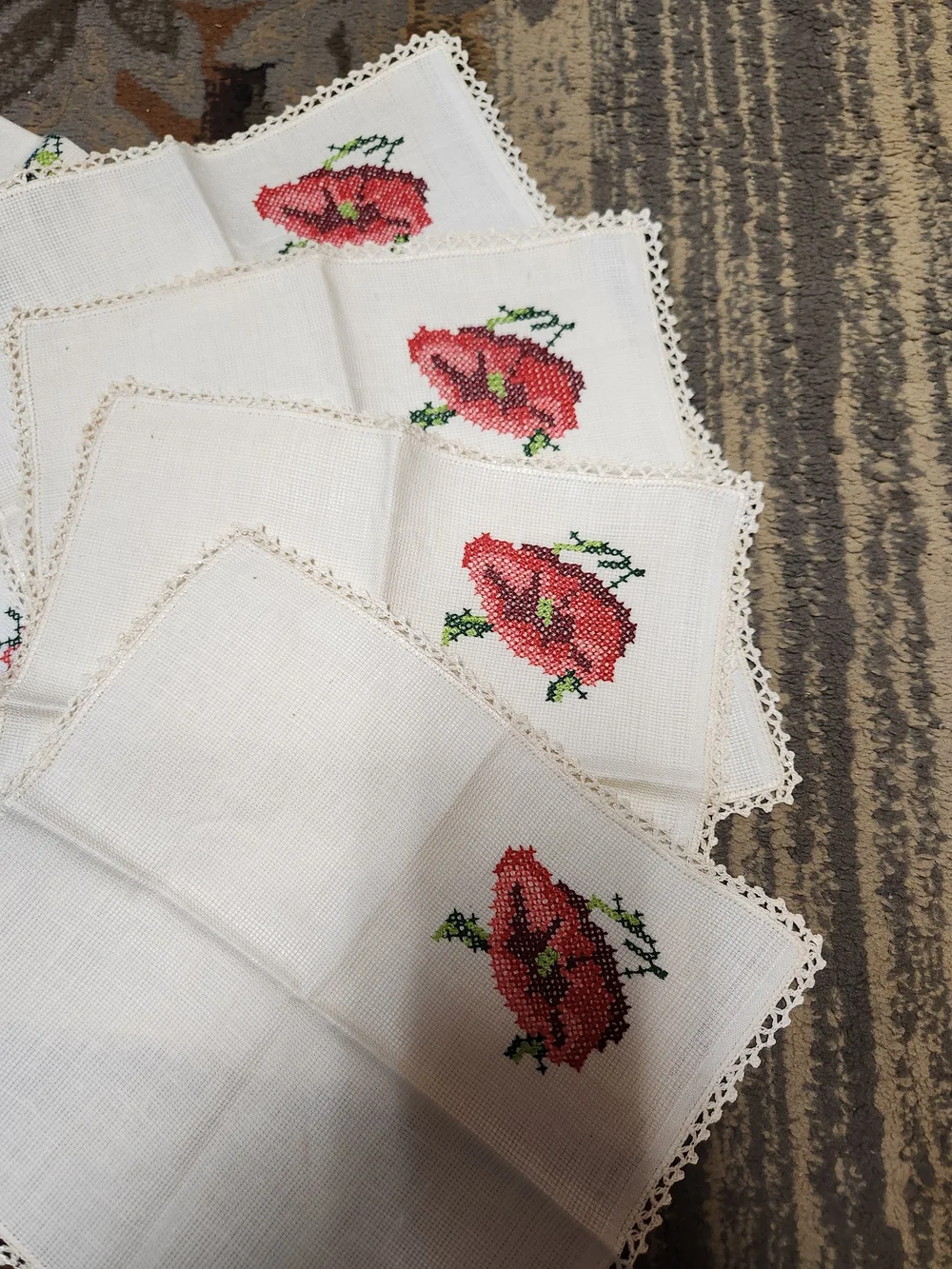 Table Runner Matchin  Napkin Set